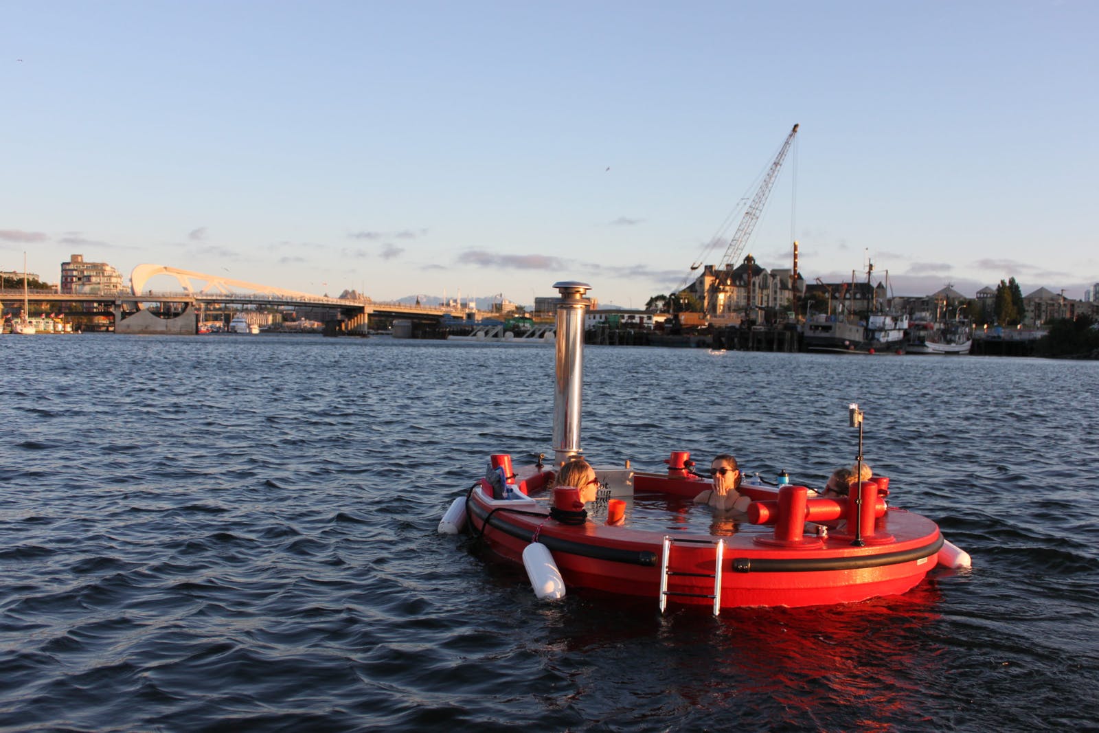 Hot Tub Boat Victoria Ocean Island Suites